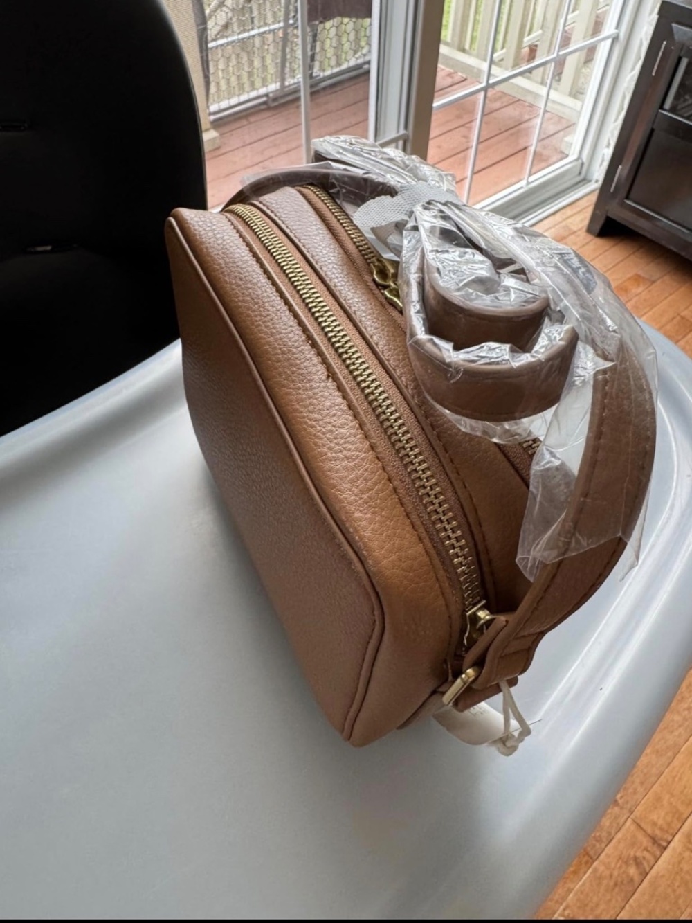Handbag - Picture 2 of 2